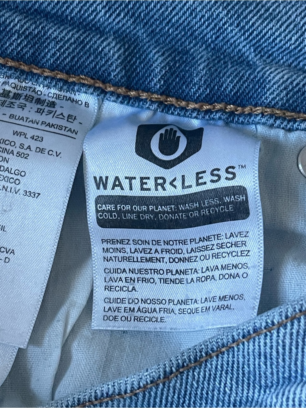 Levi’s Wedgie Fit Women’s light Wash High Rise 5 Pockets Denim Jeans EUC 27 - Picture 8 of 9